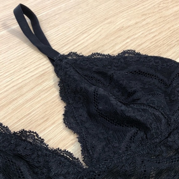 Express Lace Bralette - Picture 4 of 5